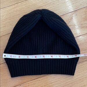 Club Monaco Cashmere Black Ribbed Knit Beanie